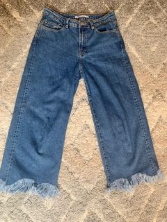 (Category: ) located in . Submitted by prelovedthingysx (Listing ID 1195117351, Image 1). Description: .