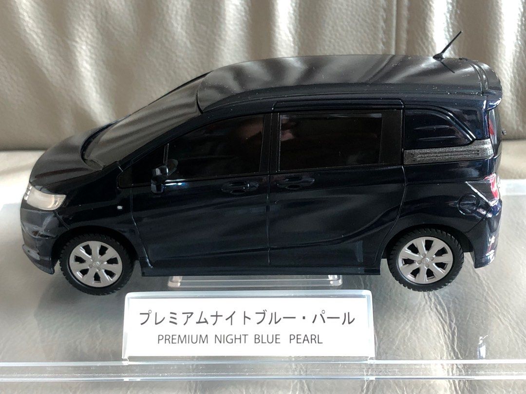 カラーサンプル「1/24 HONDA FREED SPIKE」プレミアムブラ