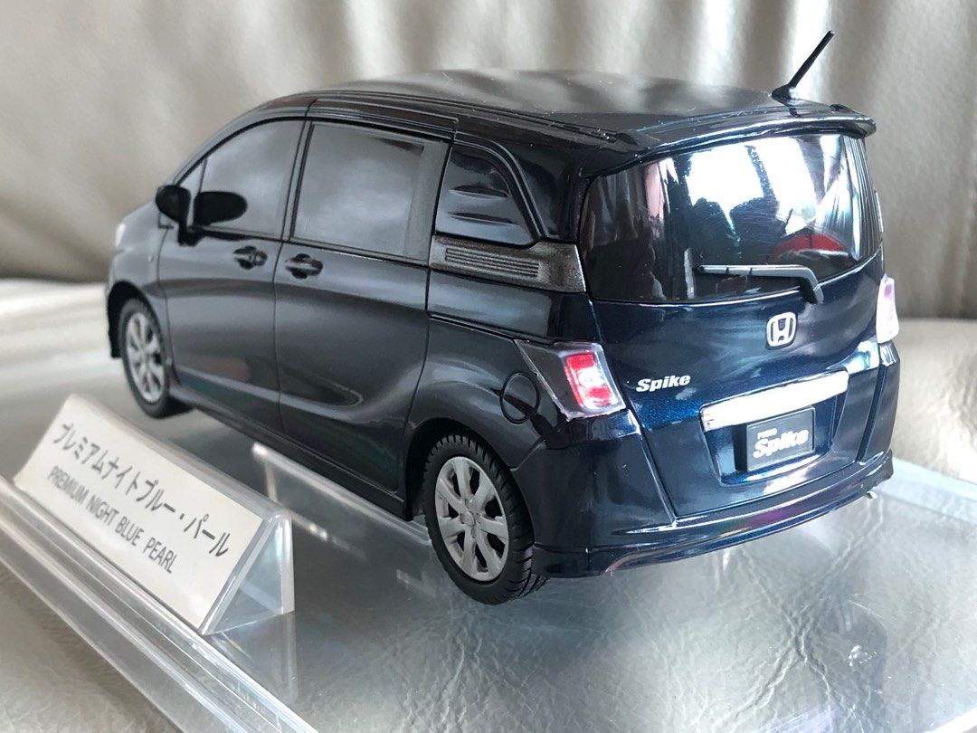 HONDA FREED HYBRID プレミアム ブラキッシュ パール ミニカー HONDA FREED HYBRID プレミアム ブラキッシュ パール ミニカー