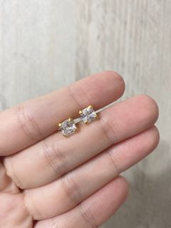 (Category: ) located in . Submitted by bloomingdales (Listing ID 1195306148, Image 1). Description: .