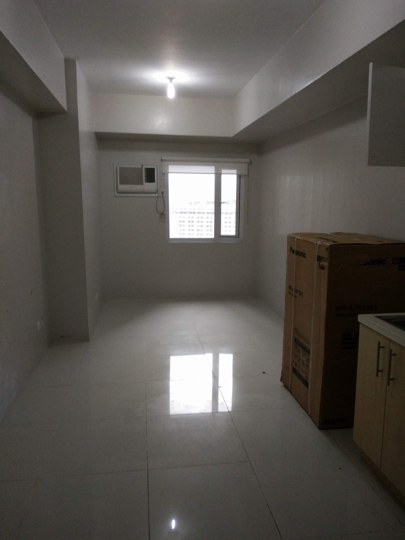 2 Torre Condo Facing La Salle Taft Manila, Property, For Sale