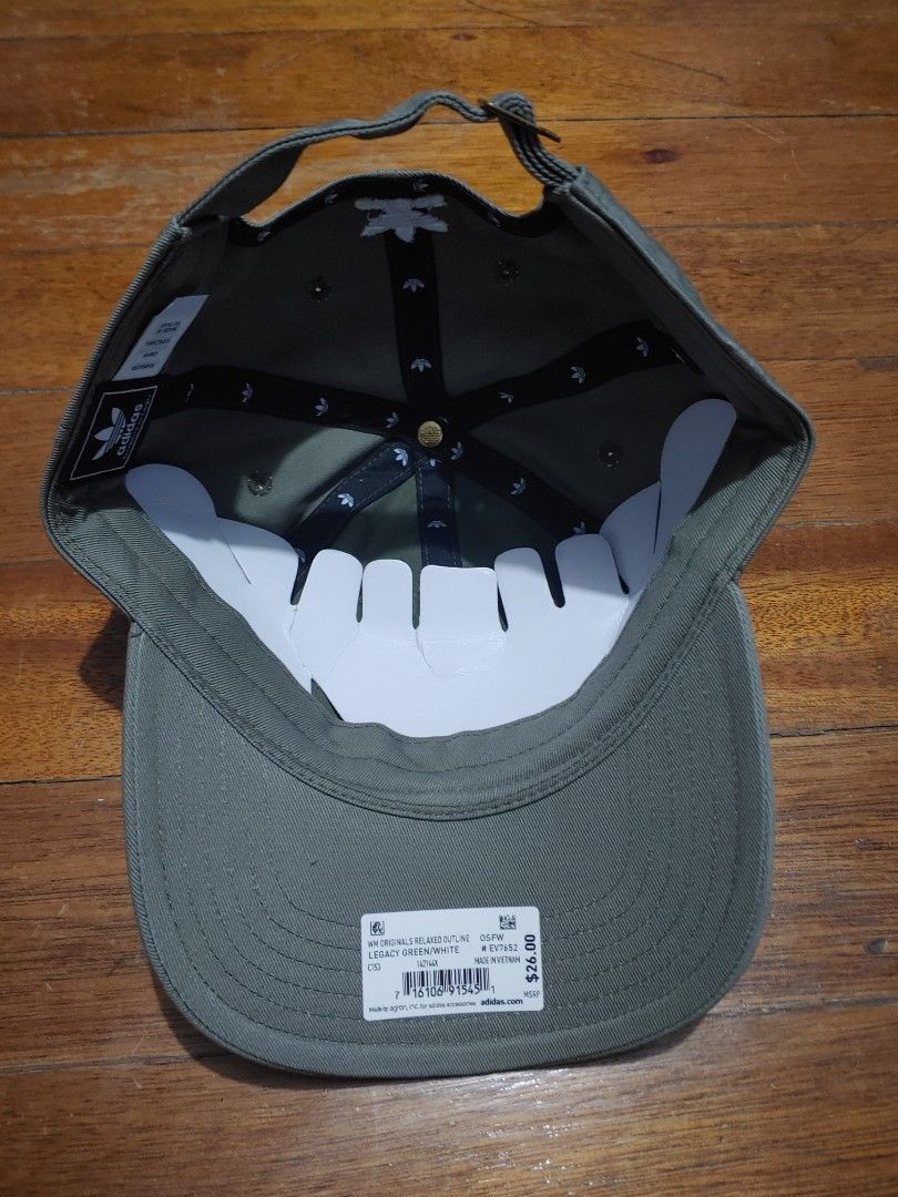 Adidas Originals (Category: Caps & Hats) located in Paranaque City. Submitted by tinngucci (Listing ID 1195292378, Image 3). Description: Size: OSFW Color: Legacy Green *Open to Metro Manila.