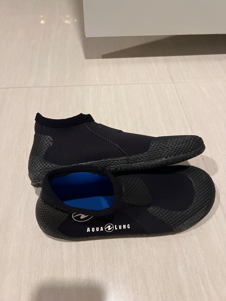 Aqua lung diving shoes, Sports Equipment, Other Sports Equipment and