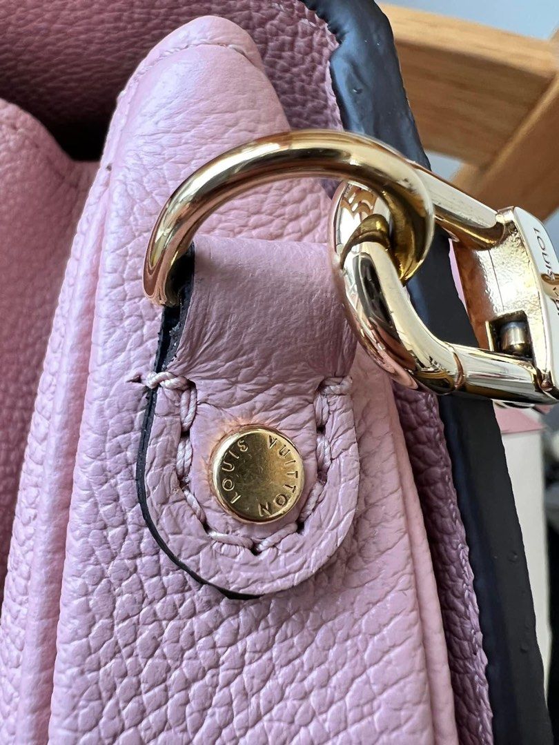 MINT! Louis Vuitton Pochette Metis Rose Poudre Pink Empreinte Leather