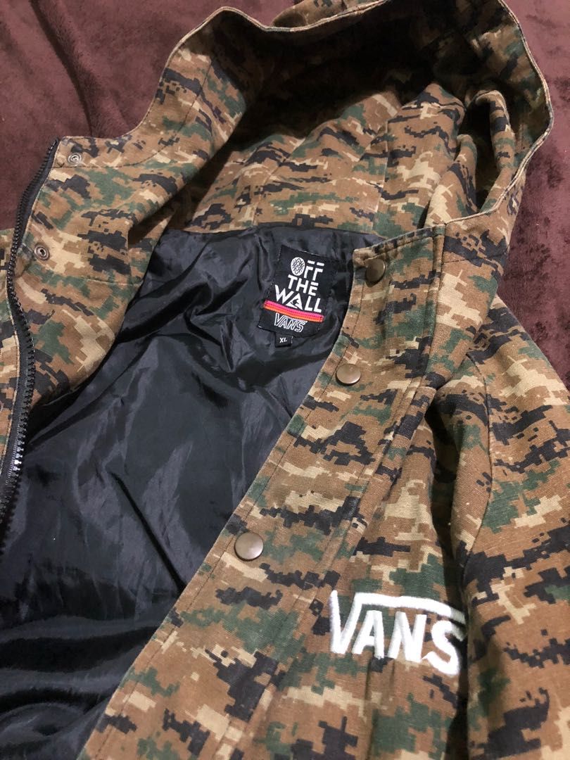 Vans off the wall camo jacket cheap