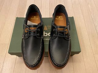 BARBOUR  Stern leather boat shoes in Navy Blue (size UK 9)
