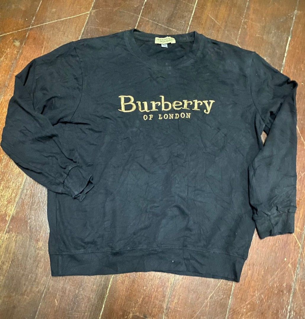 Burberry london spellout sweatshirt Men s Fashion Tops Sets Hoodies on Carousell
