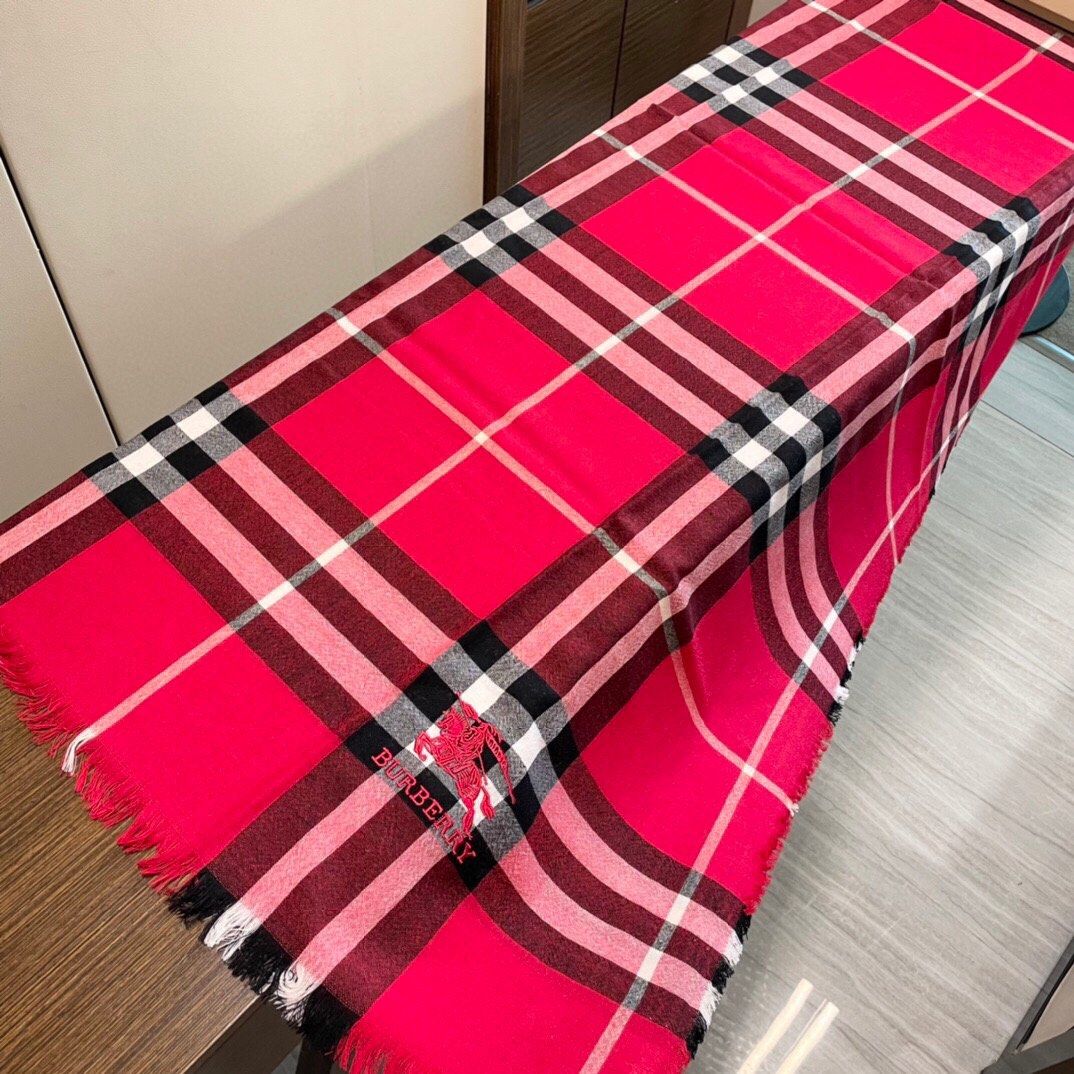 Burberry Velvet scarf, Women's Fashion, Watches & Accessories, Scarves