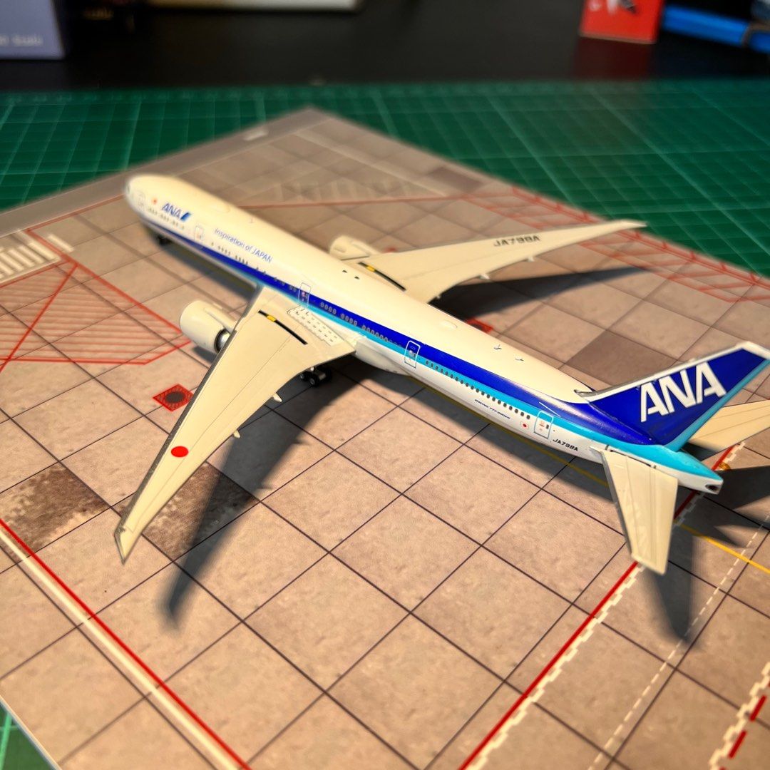 Phoenix 1:400 ANA All Nippon Airways Boeing 777-300ER JA798A 