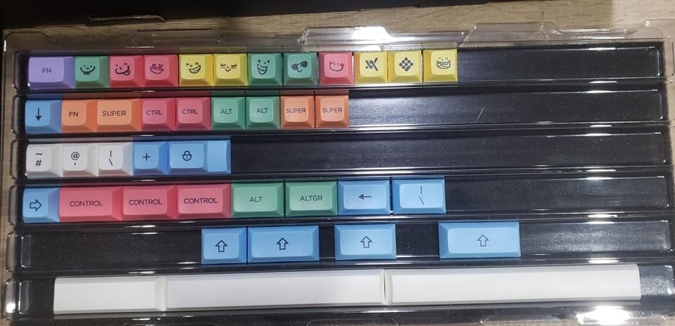 Chalk Dye-Sub Keycaps [KBDFANS], Computers & Tech, Parts & Accessories ...