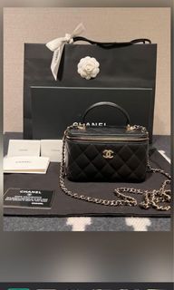 (Category: ) located in . Submitted by omybags (Listing ID 1195367043, Image 1). Description: .