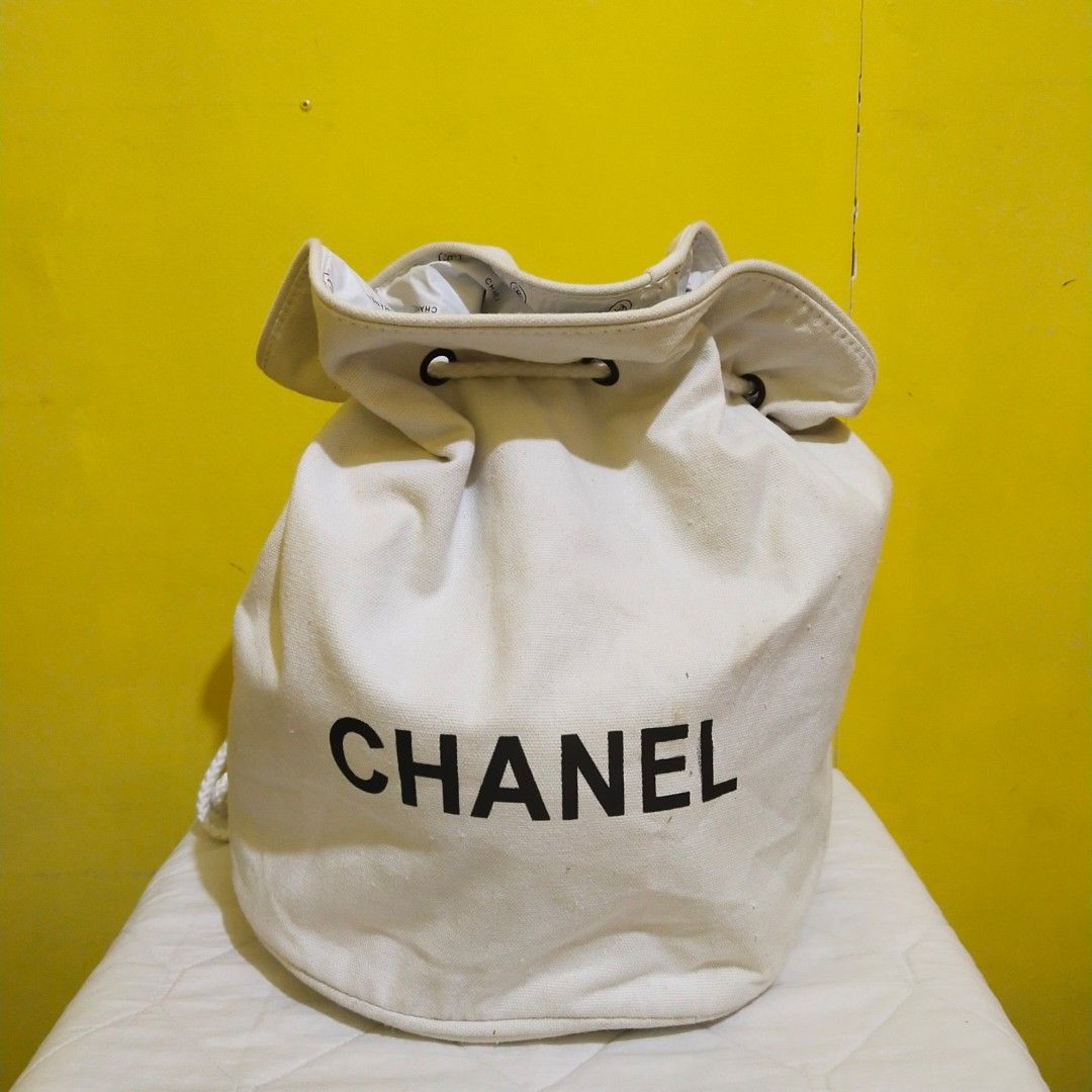Chanel canvas bucket bag white medium, Luxury, Bags & Wallets on Carousell