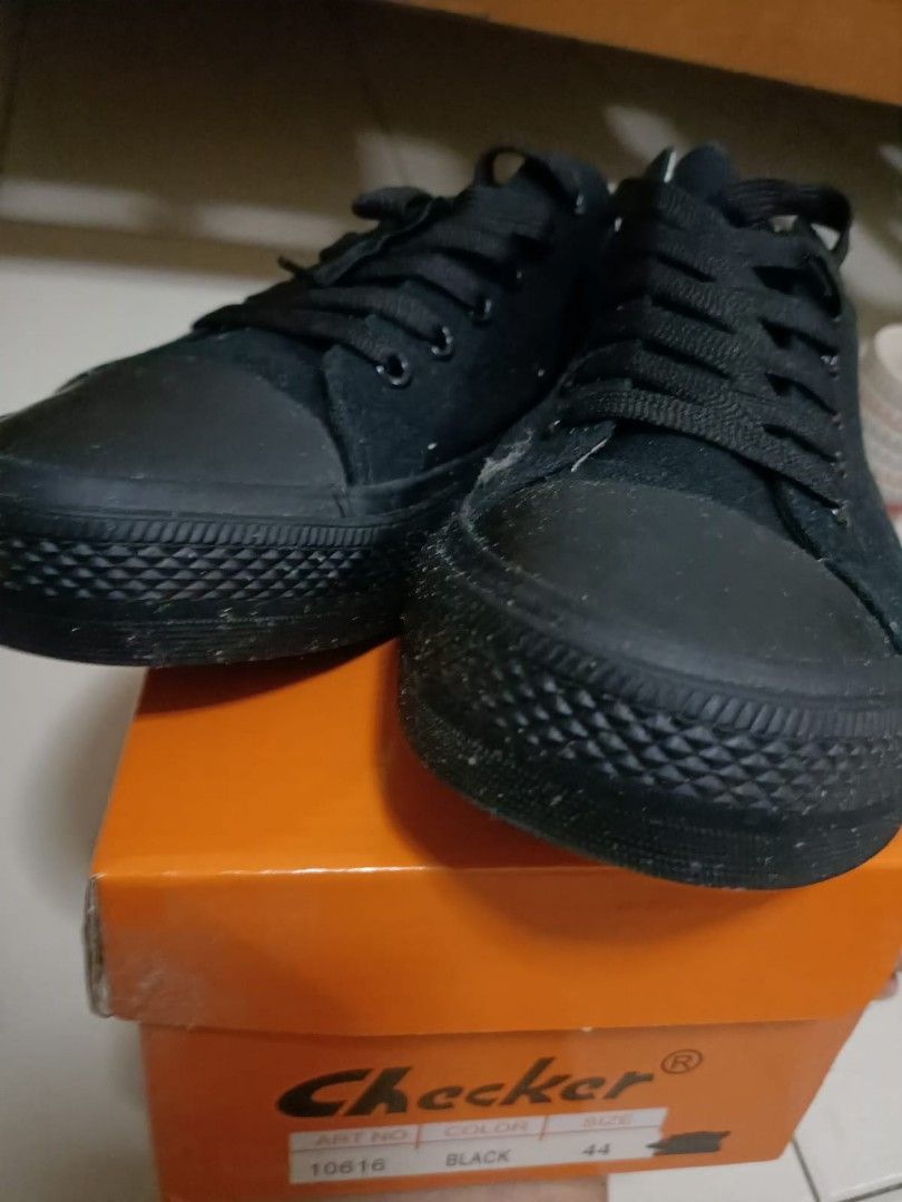 Checker shoe, Women's Fashion, Footwear, Sneakers on Carousell