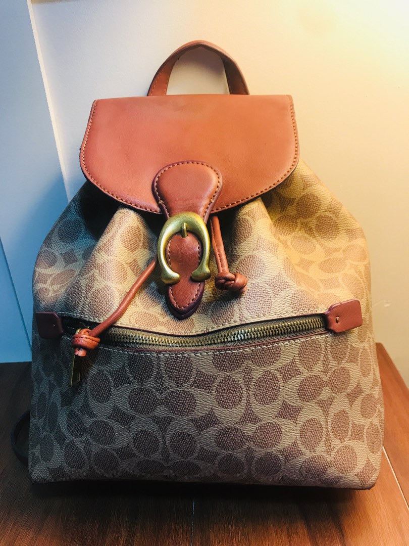 CoaCh backpack, Women's Fashion, Bags & Wallets, Backpacks on Carousell