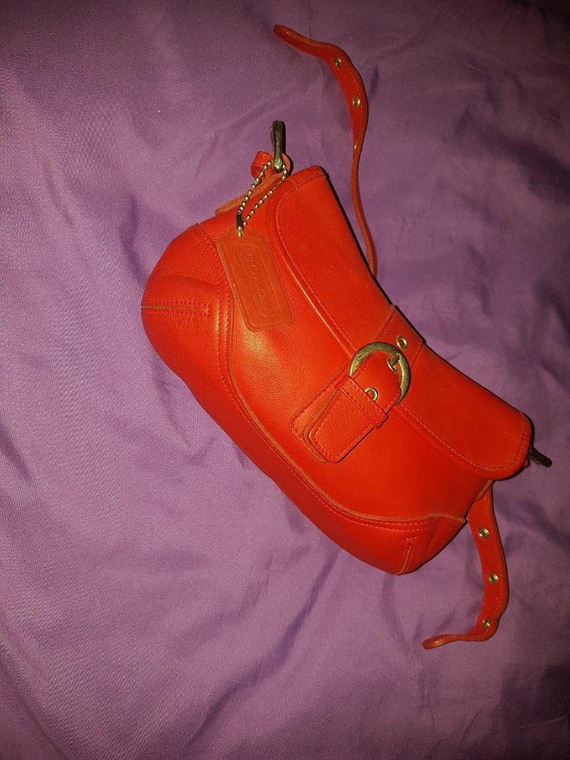 Coach Hobo Bag Red, Women's Fashion, Bags & Wallets, Shoulder Bags on