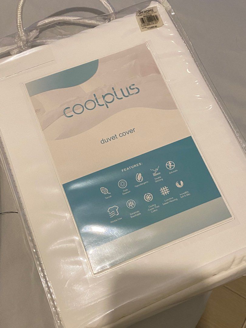 Cool Plus Duvet Cover (Category: Bedding & Towels) located in Quezon City. Submitted by mrvcs (Listing ID 1195219571, Image 3). Description: Brand New Washed only For TWIN/DOUBLE SIZE BED Super soft RFS: wrong size hehe.