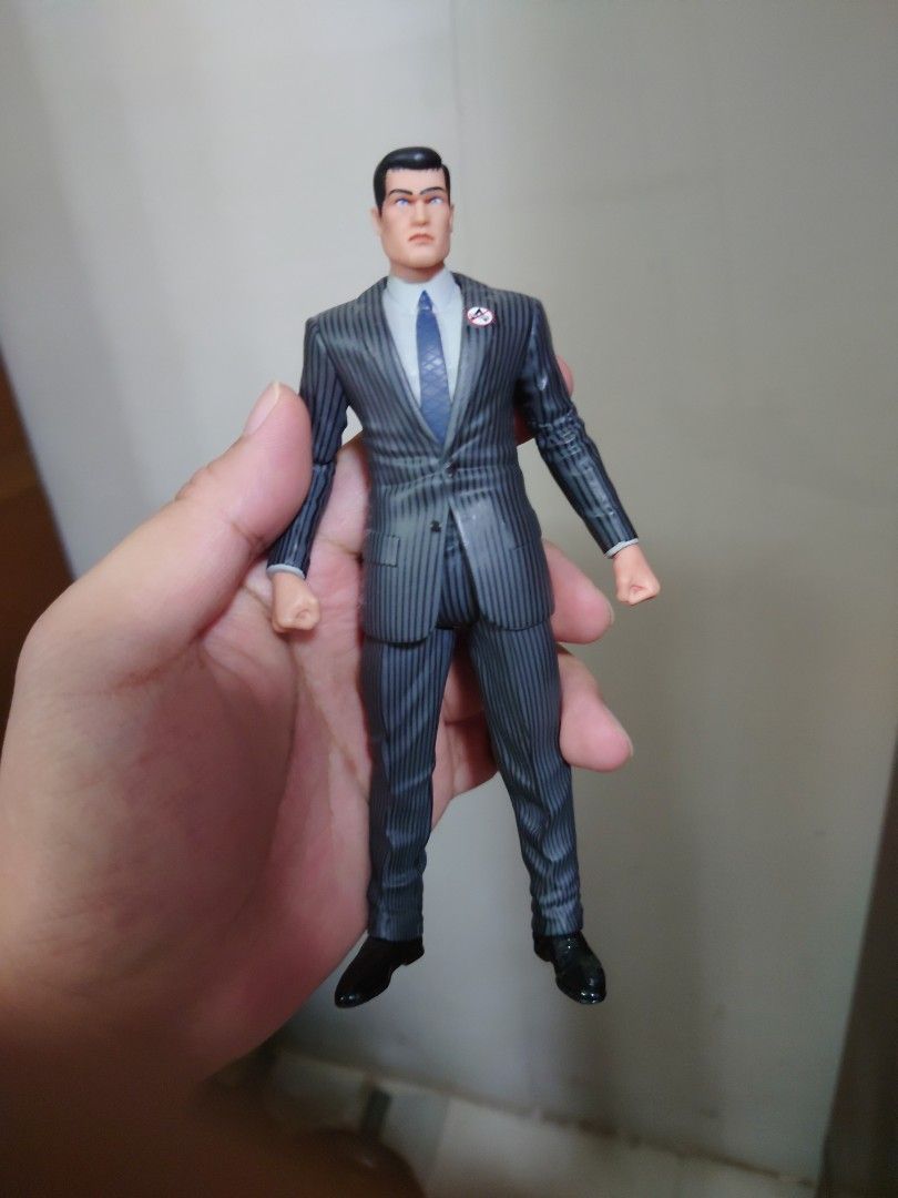 DC DIRECT SALE (Category: Figurines & Statues) located in Quezon City. Submitted by lord_ensis (Listing ID 1195280362, Image 1). Description: Bruce Wayne SOLD Arkham Origins Batman 900 (glued left hand) New 52 Batman (shiny version) 1200 Thomas Wayne Batman (Flashpoint) SOLD Batman Beyond 1200 (elbow joint repaired, I had it professionally done.. I can't even tell which one is repaired) Armored Batman (comes with packaging.. Clamshell good but ca