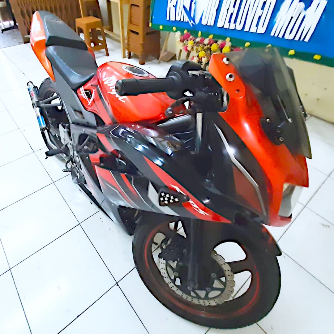 Dijual Motor Ninja RR 2015 Orange Kondisi terawat dan Surat Lengkap
