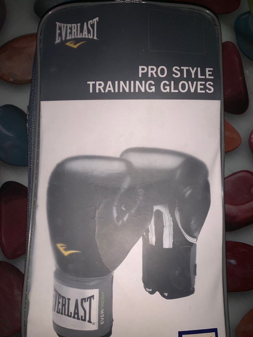Everlast Pro Style Boxing Gloves 16oz, Sports Equipment, Other Sports
