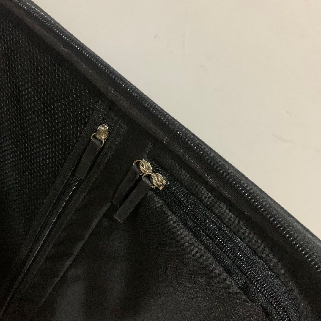 GUESS AUTHENTIC BLACK TROLLEY PACK PUSH ROLLER LUGGAGE BAG TRAVEL