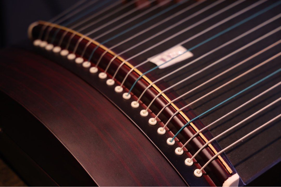 Guzheng small mini guzhen gu zheng, Hobbies & Toys, Music & Media
