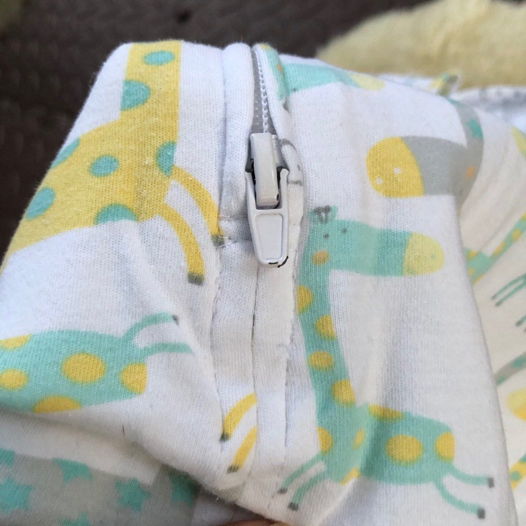 Halo sleepsack Giraffe, Babies & Kids, Babies & Kids Fashion on Carousell