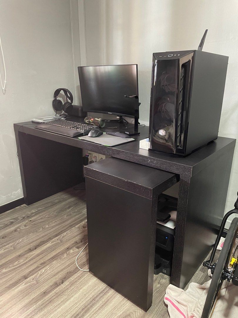 Malm desktop deals
