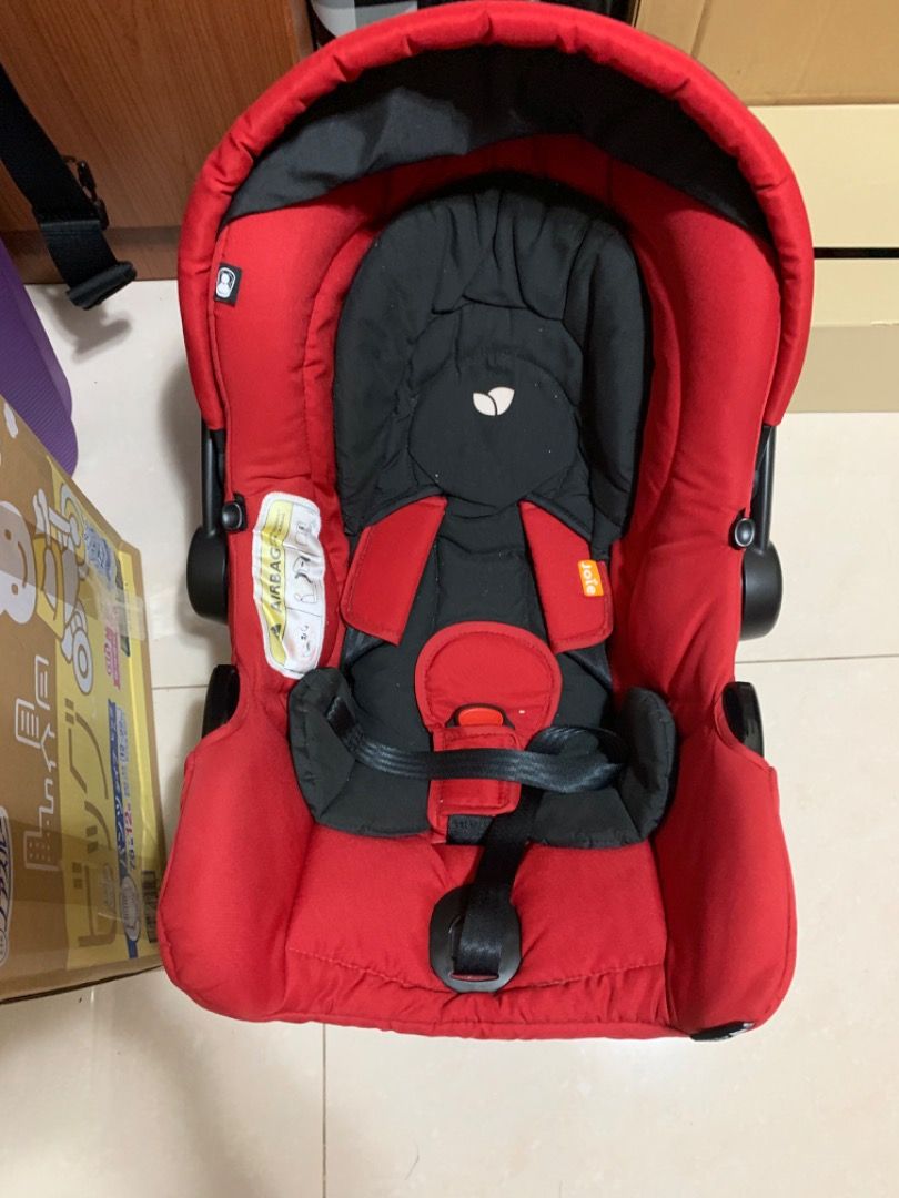 Infant car seat, Babies & Kids, Baby Nursery & Kids Furniture, Other