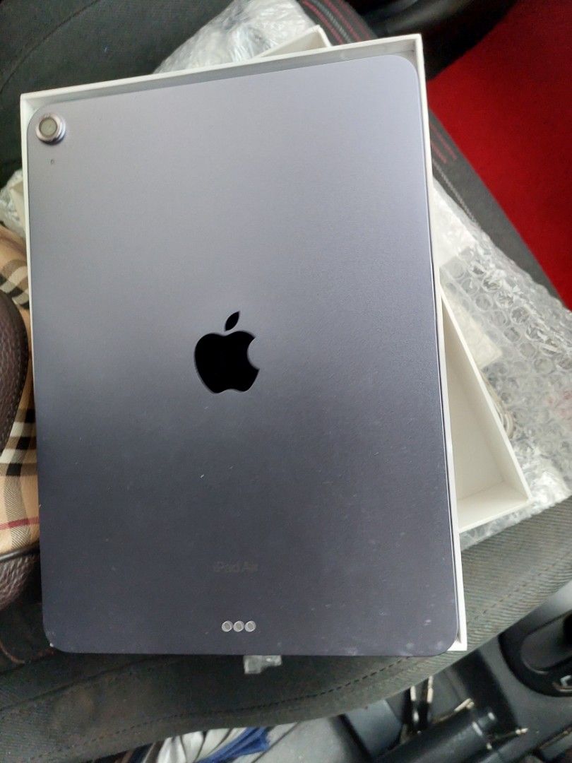 Ipad Air 5gen, Mobile Phones & Gadgets, Tablets, iPad on Carousell