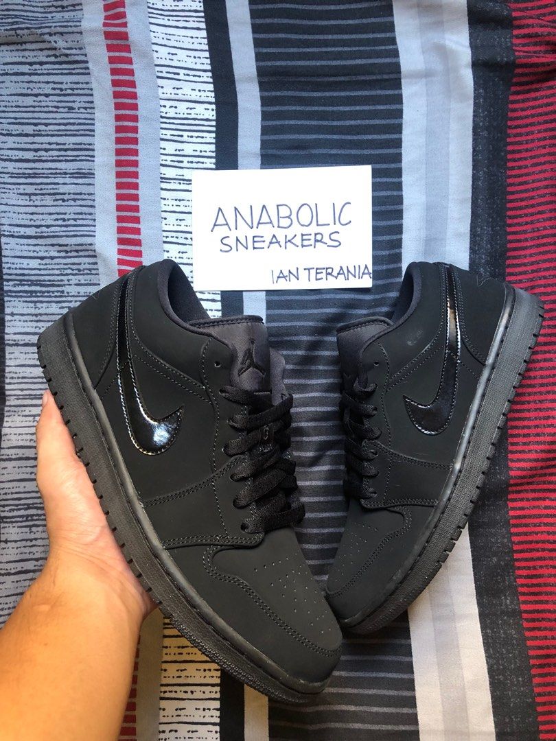 J 1 triple black store