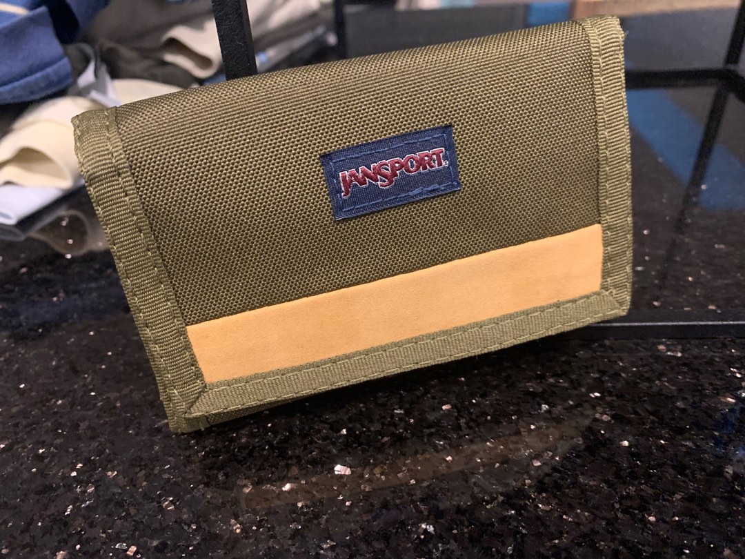 Jansport military green wallet, Men's Fashion, Watches & Accessories, Wallets & Card Holders on