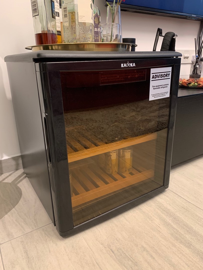 Kadeka Wine Chiller KSJ115EW, TV & Home Appliances, Kitchen Appliances