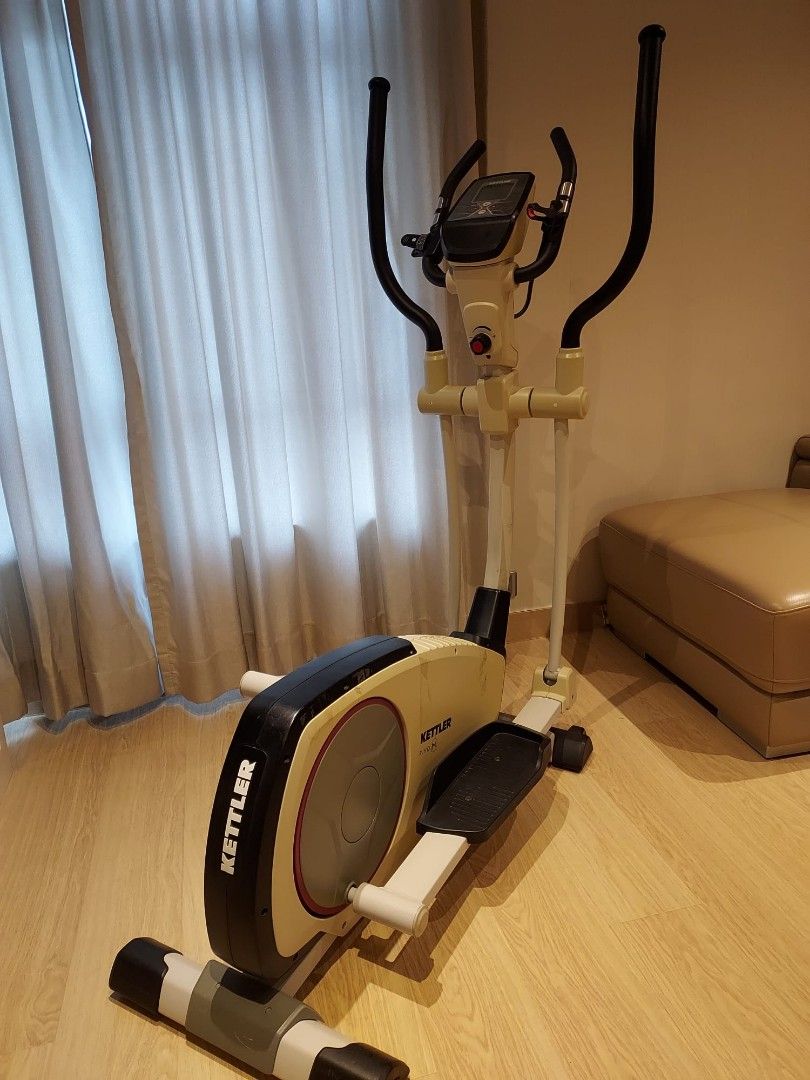 Kettler elliptical machine, 運動產品, 運動與健身, 運動與健身 有氧健身器材 Carousell