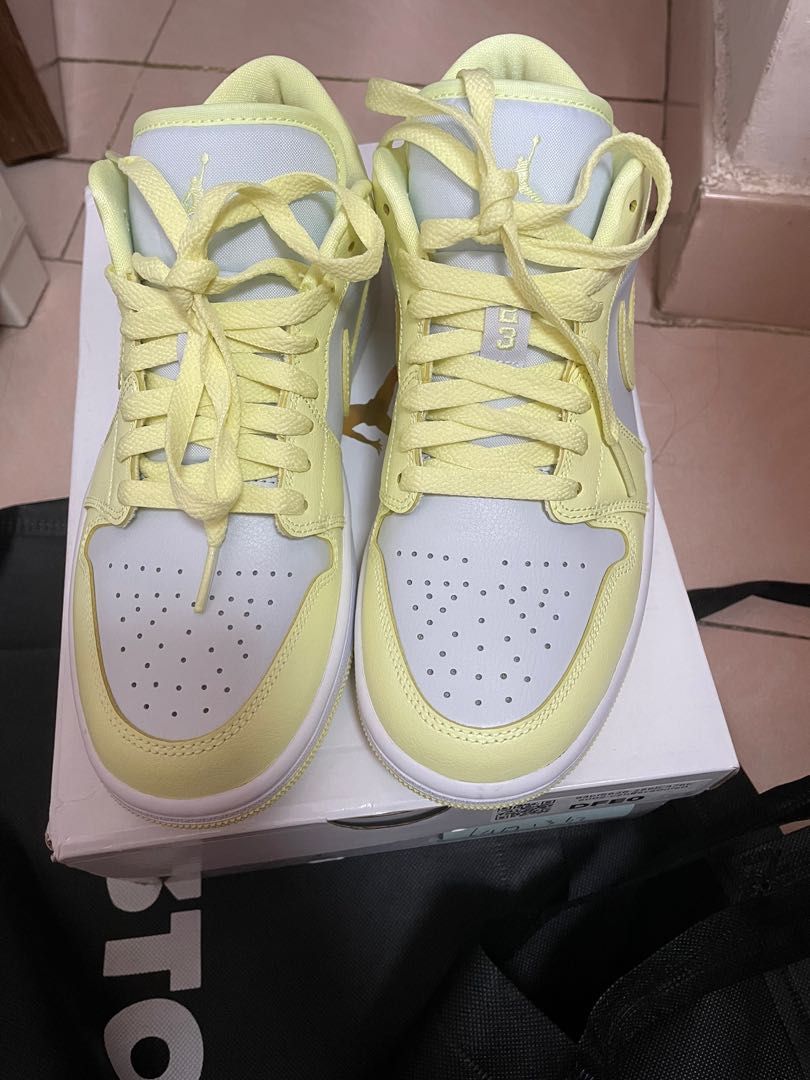 NIKE Air Jordan 1 Low Lemonade, 男裝, 鞋, 便服鞋 Carousell