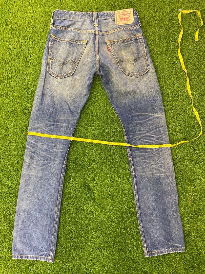 LEVIS (Category: Jeans) located in Bahau. Submitted by mofirbundle (Listing ID 1195201806, Image 3). Description: Levis saiz 29 Model 522 Seluar masih dalam keadaan cantik Sesuai dipakai yang bersaiz model 😎 Berminat kasi on 🤜🏼🤛🏼.