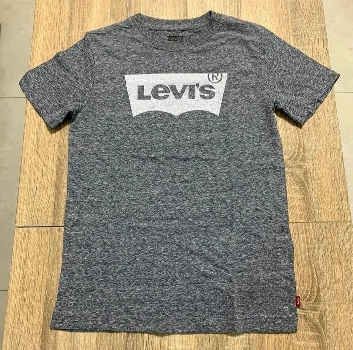 Levis T-Shirt for 10-12yrs from USA🇺🇲, Men's Fashion, Tops & Sets, Tshirts  & Polo Shirts on Carousell