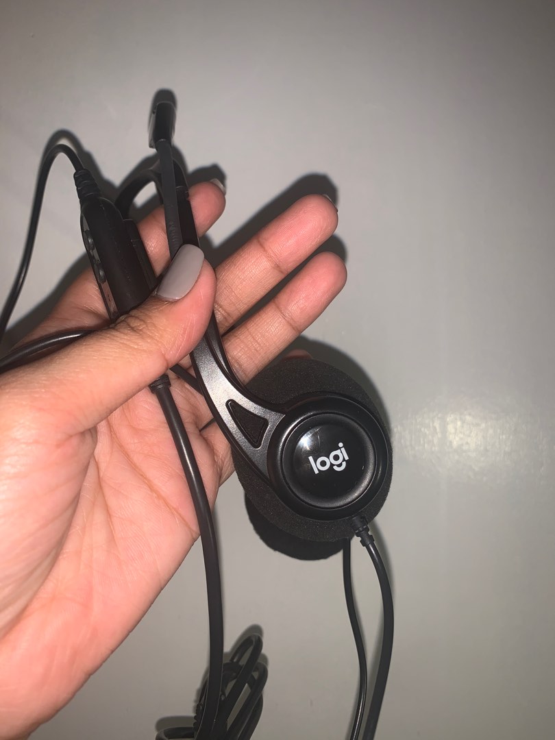 Logitech Headset, Audio, Headphones & Headsets on Carousell