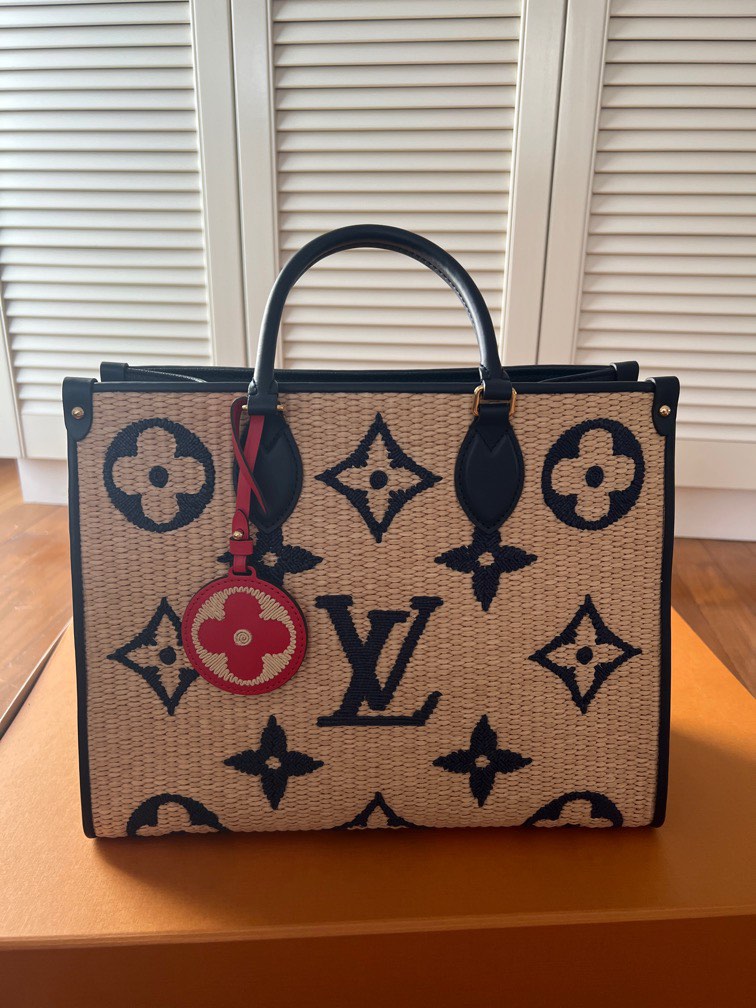 Shop Louis Vuitton Handbags (M23088) by LESSISMORE☆