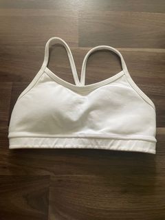 (Category: ) located in . Submitted by Lululemon_closet (Listing ID 1195371924, Image 1). Description: .