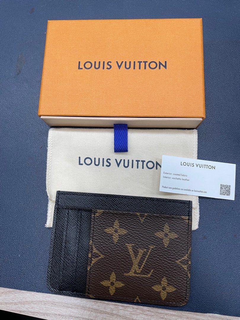 LV Louis Vuitton Taiga Mens Wallet FREE - Depop