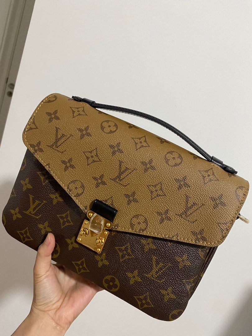 Louis Vuitton Pochette Metis Monogram Reverse Canvas. Made in Italy. Date  code: FO4148, Luxury, Bags & Wallets on Carousell
