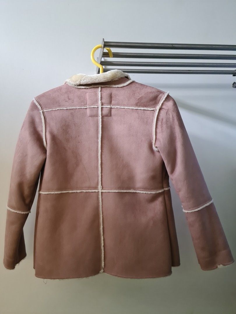MANGO jacket (Category: Coats, Jackets and Outerwear) located in Shah Alam. Submitted by eloh888 (Listing ID 1195183626, Image 2). Description: MANGO Jacket for sale. Size - M Item location - Setia Alam.