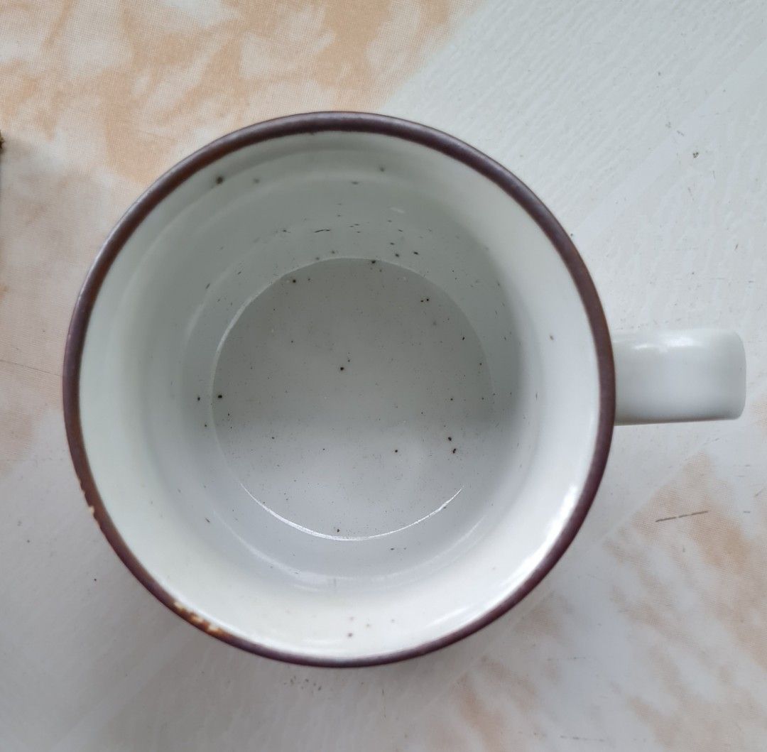 Mister Donut Mug (Category: Coffee & Tea Tableware) located in Quezon City. Submitted by lobaman (Listing ID 1195381476, Image 2). Description: Mister donut coffee cup. Box are damage. Mug is mint condition..