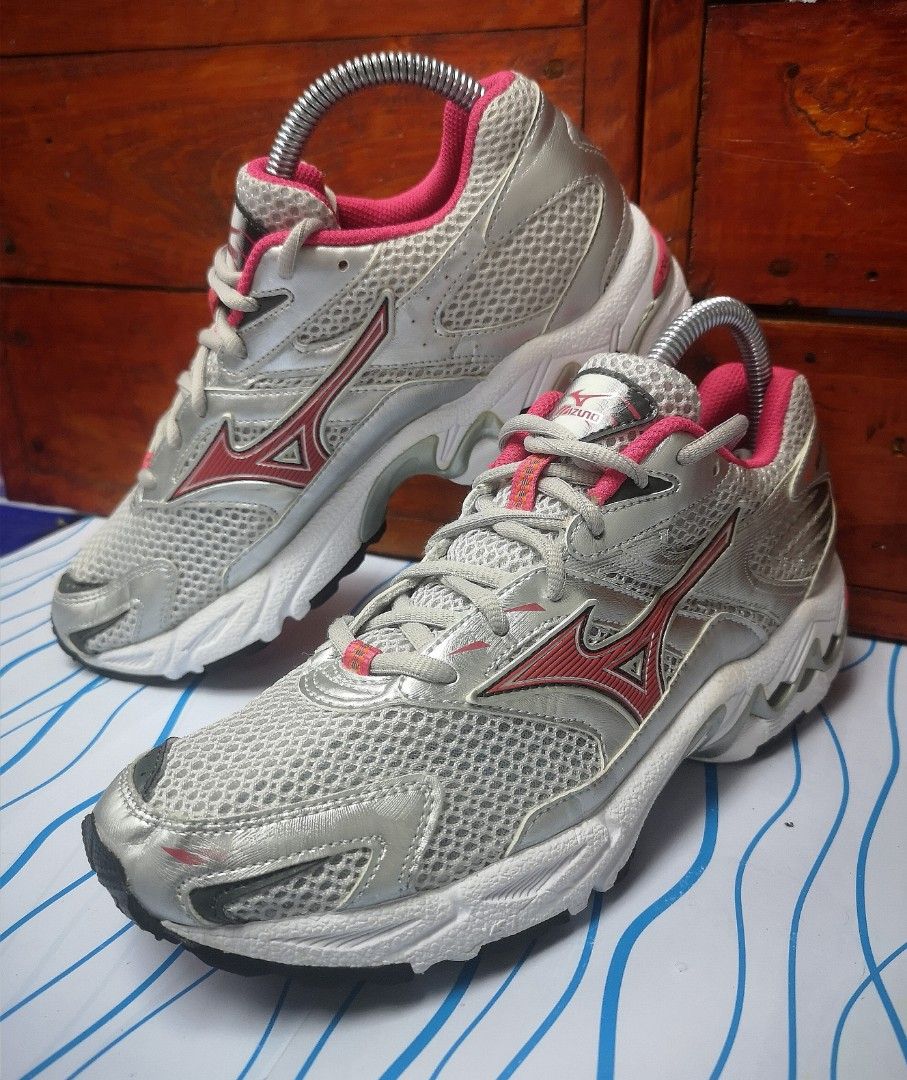 Mizuno wave mustang 5 deals
