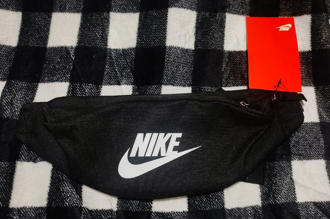 Nike Belt bag Original, Men's Fashion, Bags, Belt bags, Clutches and