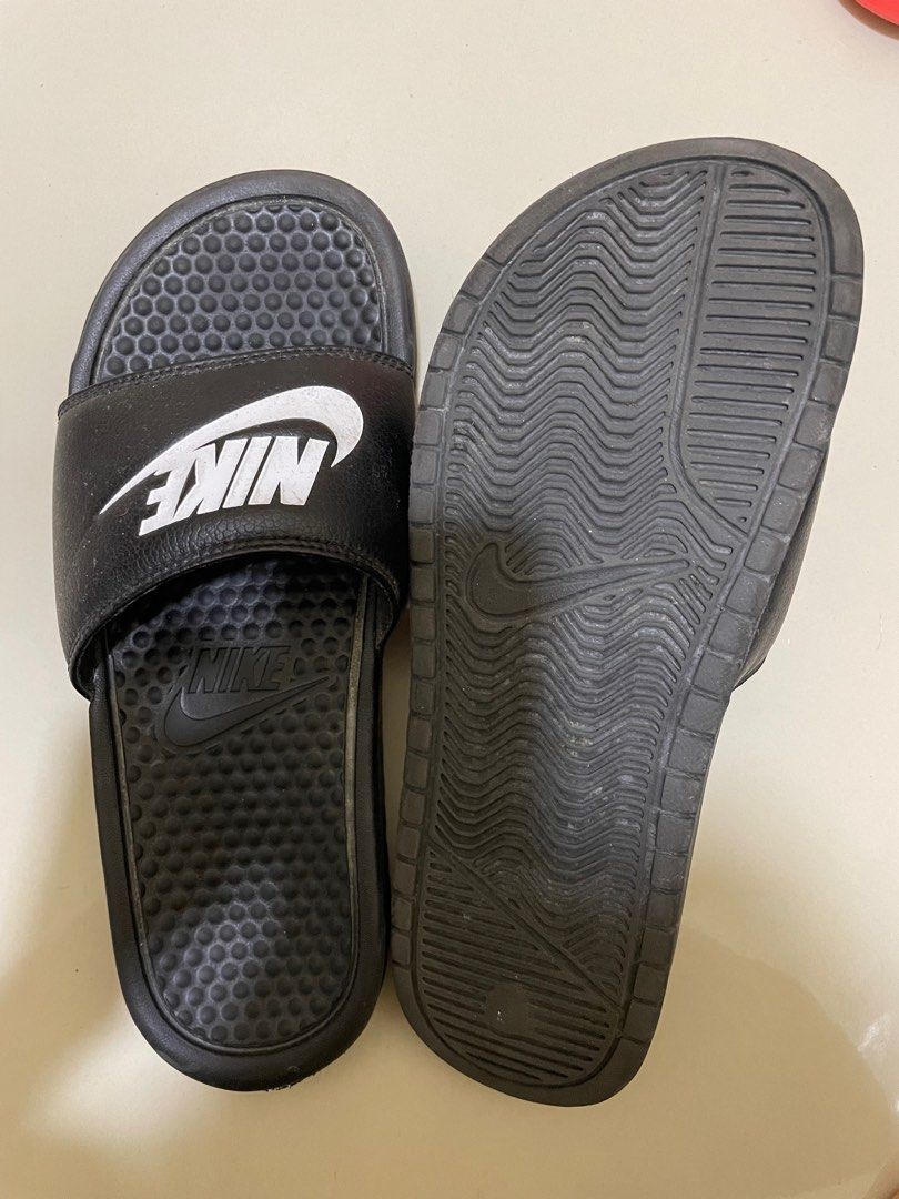 Nike online slippers fake