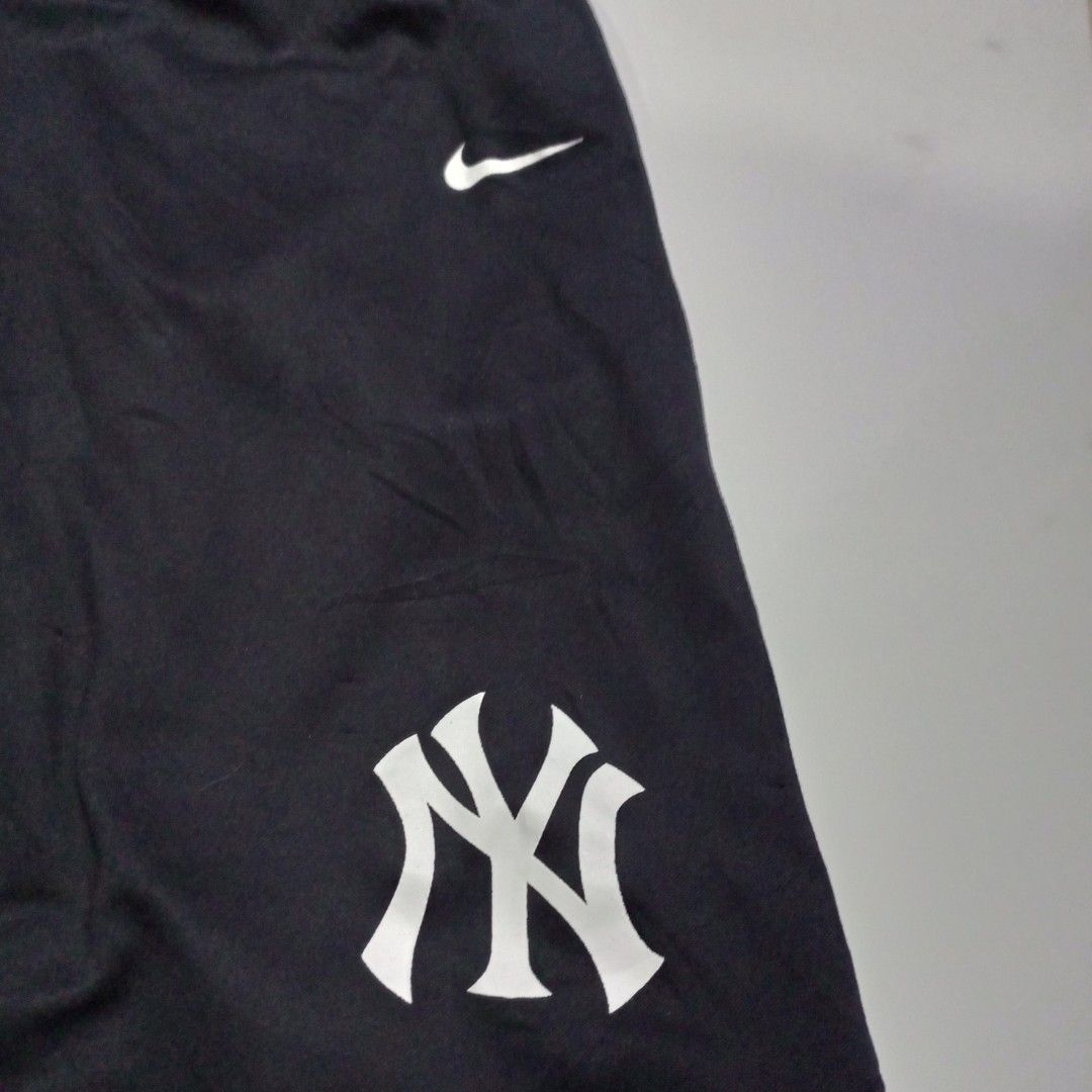 Nike clearance yankees shorts
