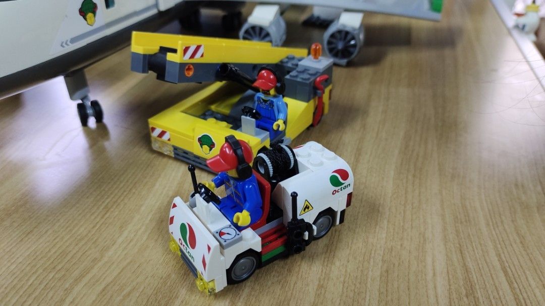 Lego city airport 60022 discount