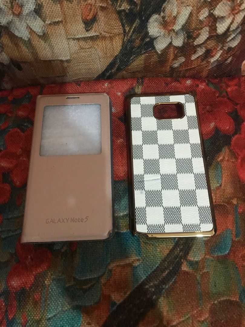 Original Samsung Note 5 case❤️ (Category: Samsung) located in Pasig City. Submitted by aonihsedlrs_fabshop (Listing ID 1195183887, Image 1). Description: Original fliptop Samsung Note5 case 380 Lv azur 280.