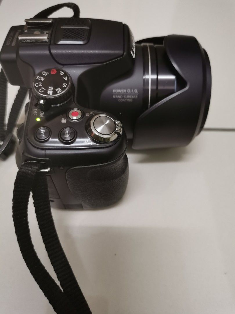 Panasonic DMC-FZ200, Photography, Cameras on Carousell
